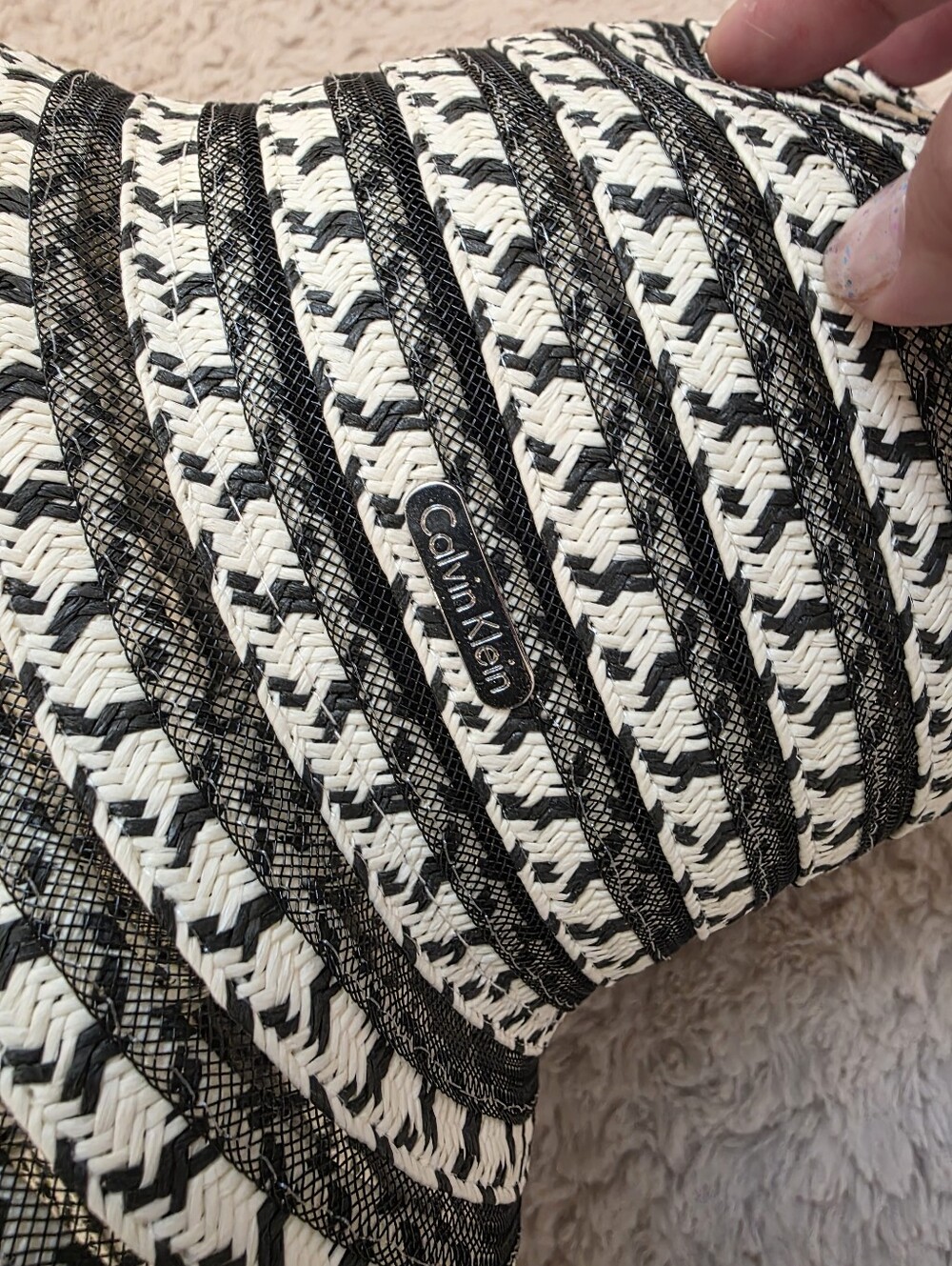 Calvin Klein Black and White Woven packable  Hat - Picture 6 of 7